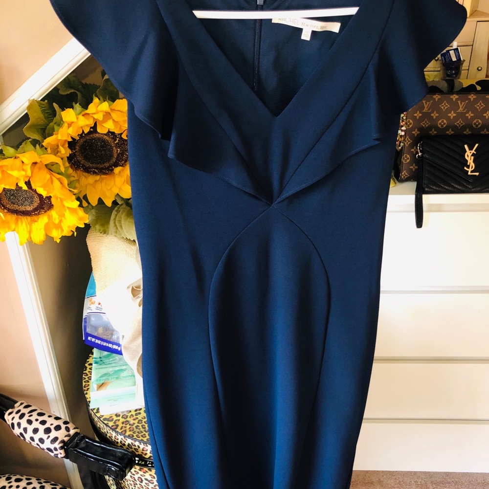 Dress - Picture 2 of 6